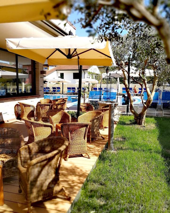Hotel & Wellness Fra I Pini Lignano Sabbiadoro Exterior photo